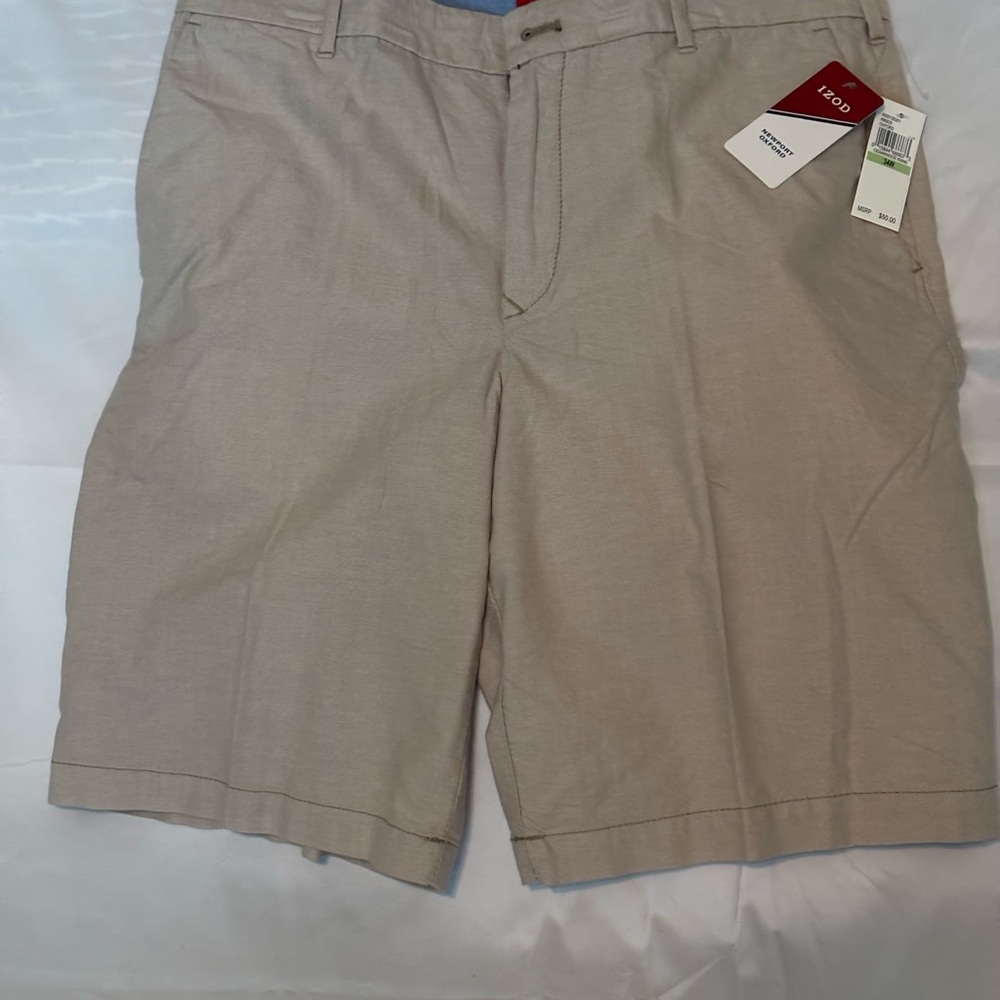 Izod Men's Beige Flat Front Shorts